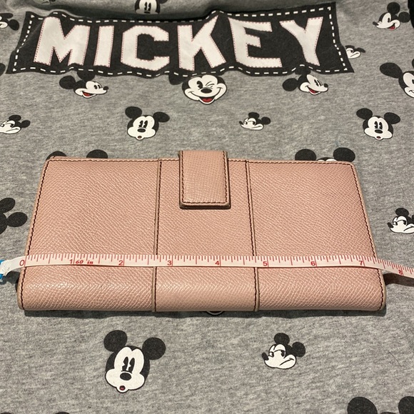 AUTHENTIC SALVATORE FERRAGAMO wallet - Picture 2 of 8